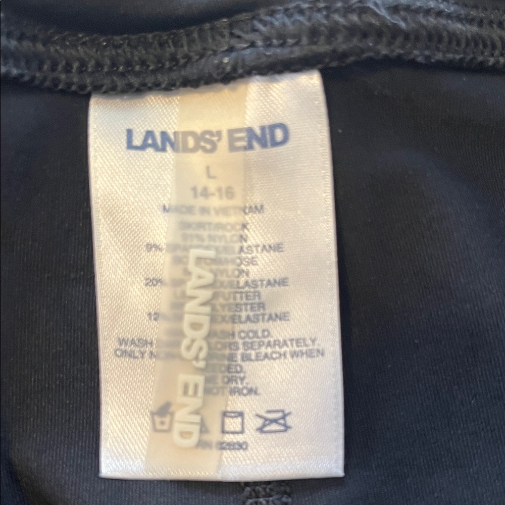 Lands' End Women's Black Layered Capris - Picture 2 of 2